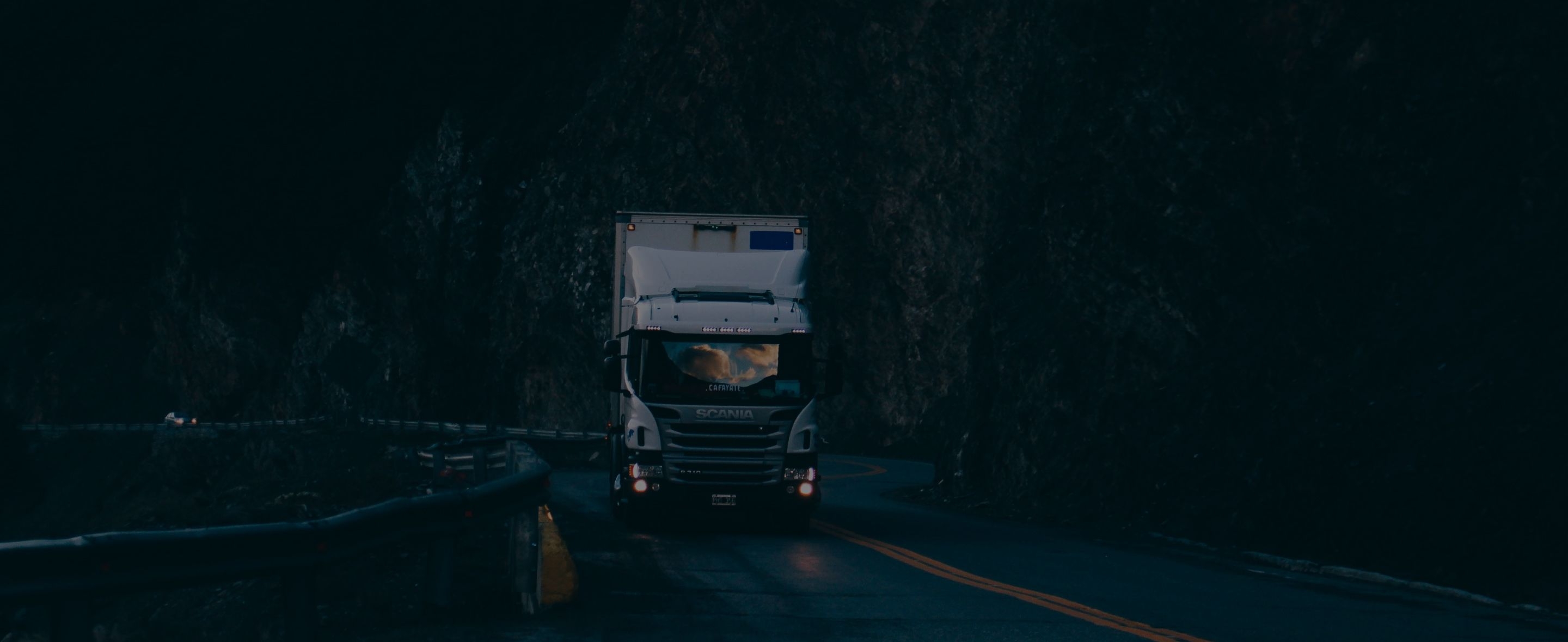 Trucking-Header.jpg