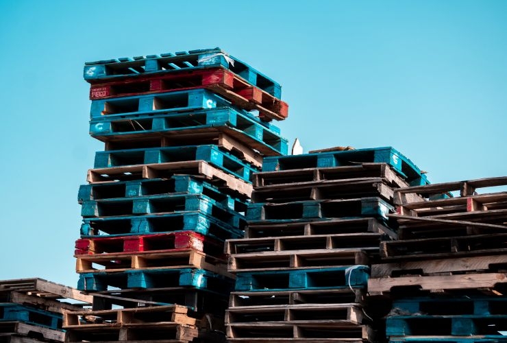 Why use pallets for container shipments_-Thumbnail.jpg Why use pallets for container shipments_-Thumbnail.jpg